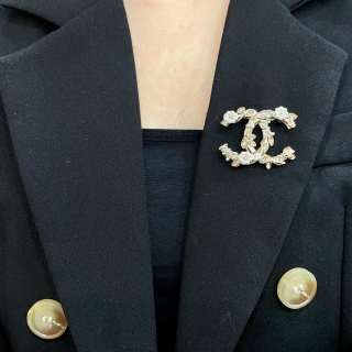 CHANEL Garden Pearl CC Floral Brooch