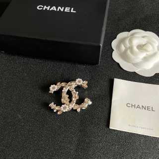 CHANEL Garden Pearl CC Floral Brooch