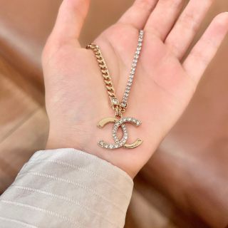 Chanel Layered Gold Chain CC Necklace – Elegant Luxury Fashion Jewelry