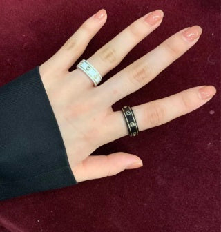 Gucci Interlocking G Black Enamel Signet Band Ring