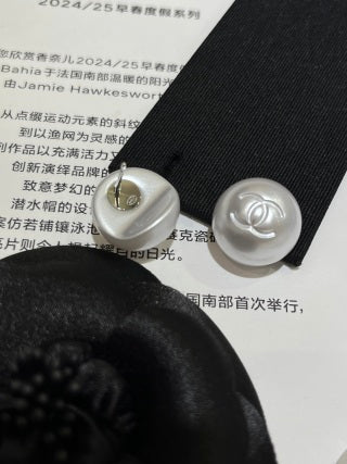 Chanel Pearl CC Stud Earrings – Elegant Luxury Fashion Jewelry