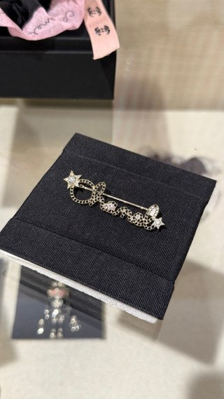 Chanel Openwork Chain Script Letter & Star Brooch with Full Pavé Diamonds