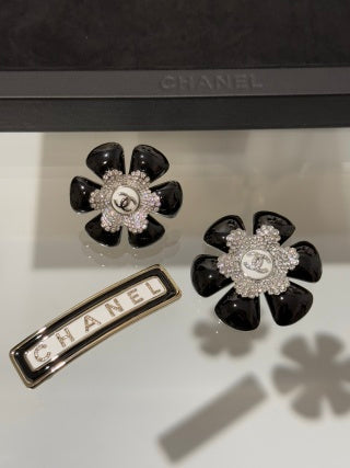 Chanel Logo Barrette Hair Clip – Elegant Luxury Fashion Accessory