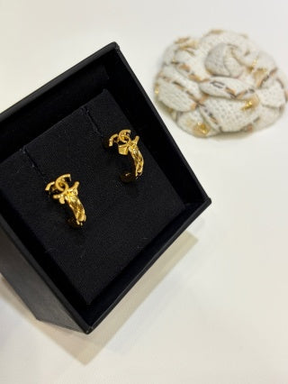 Chanel Gold CC Drop Earrings – Elegant Luxury Fashion Jewelry