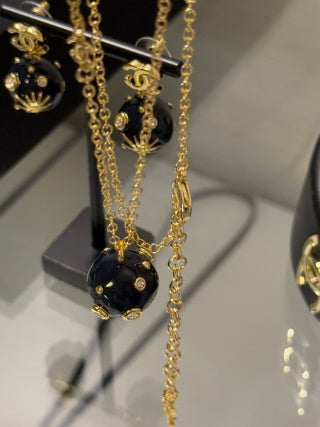 Chanel Black Pearl CC Pendant Necklace – Elegant Luxury Fashion Jewelry