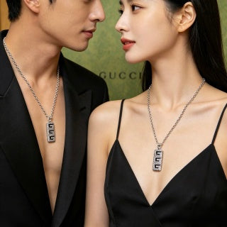 Gucci GG Logo Plate Chain Necklace