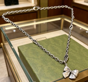 Gucci Bow Charm Interlocking G Chain Necklace