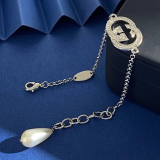 Gucci Interlocking G Pearl Drop Chain Bracelet
