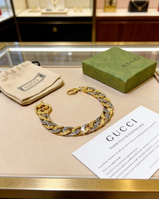 Gucci Interlocking G Twisted Chain Crystal Link Bracelet
