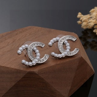 CHANEL Pearl Radiance Stud Earrings