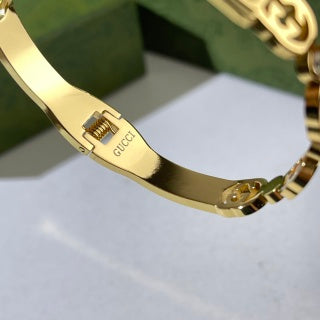 Gucci Rectangular Logo Plaque Interlocking G Link Chain Bracelet
