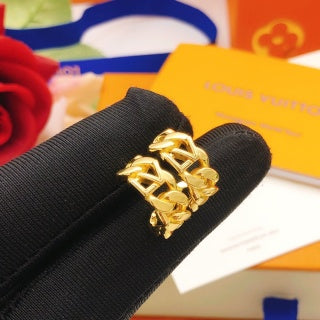 Louis Vuitton Twist Link Stud Earrings