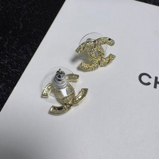 CHANEL Radiant Loop CC Stud Earrings