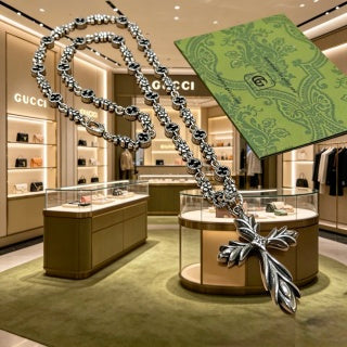 Gucci Interlocking G Leaf Pendant Beaded Chain Necklace