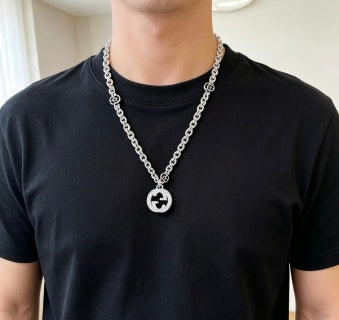 Gucci GG Crystal Circle Pendant Silver Chain Necklace