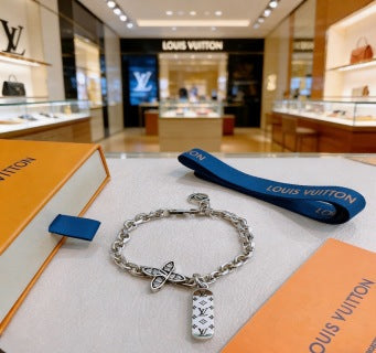 Louis Vuitton Butterfly Tag Charm Chain Bracelet