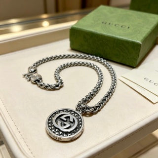 Gucci GG Circle Logo Silver Pendant Chain Necklace