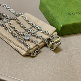 Gucci GG Barrel Pendant Chain Necklace