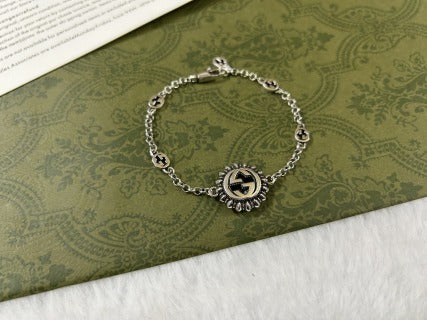 Gucci Interlocking G Medallion Chain Bracelet